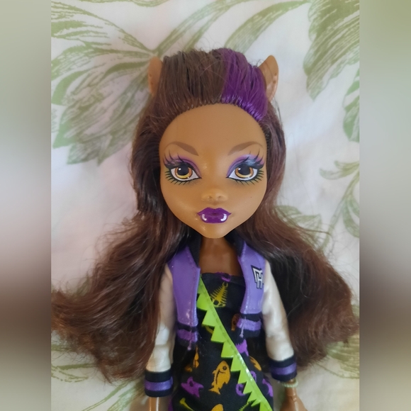 Monster High Doll- Clawdeen Freaky Field Trip - Picture 2 of 4